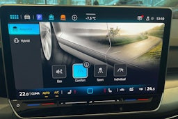 sininen Volkswagen Golf 2026 kuva 17.