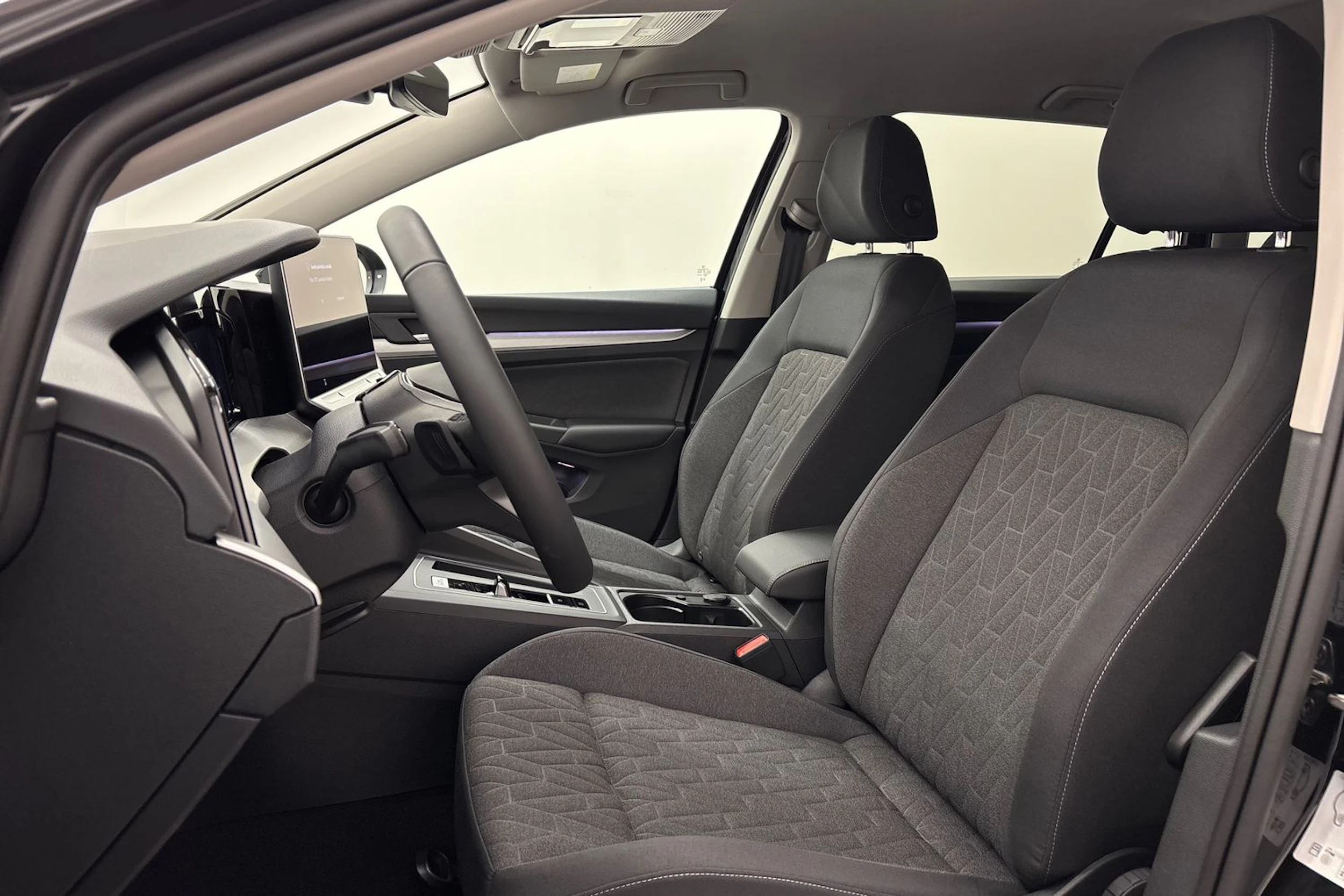 met. musta Volkswagen Golf 2026 kuva 11.