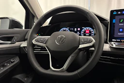met. musta Volkswagen Golf 2026 kuva 12.