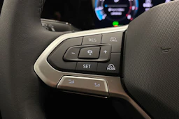 met. musta Volkswagen Golf 2026 kuva 13.
