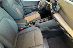 harmaa Volkswagen Golf 2026 kuva 11.