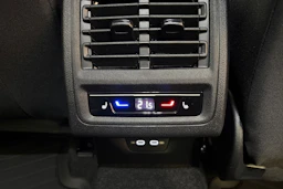 harmaa Volkswagen Golf 2026 kuva 13.