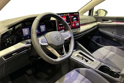 valkoinen Volkswagen Golf 2026 kuva 6.