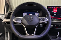 valkoinen Volkswagen Golf 2026 kuva 13.
