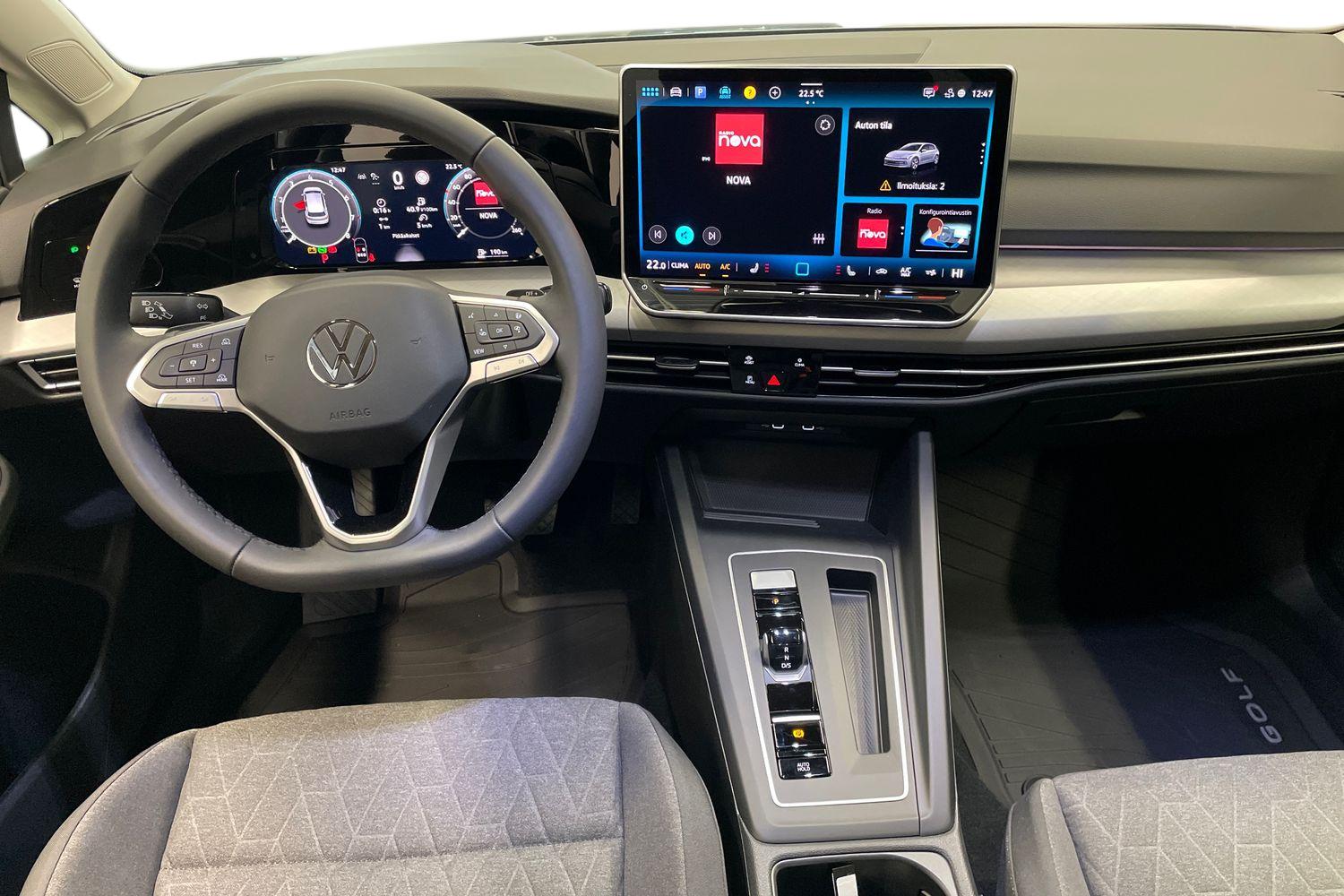 Volkswagen Golf 2026, photo 7/15