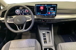harmaa Volkswagen Golf 2026 kuva 7.