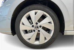 harmaa Volkswagen Golf 2026 kuva 9.