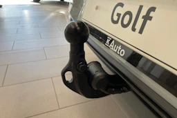 sininen Volkswagen Golf 2026 kuva 13.