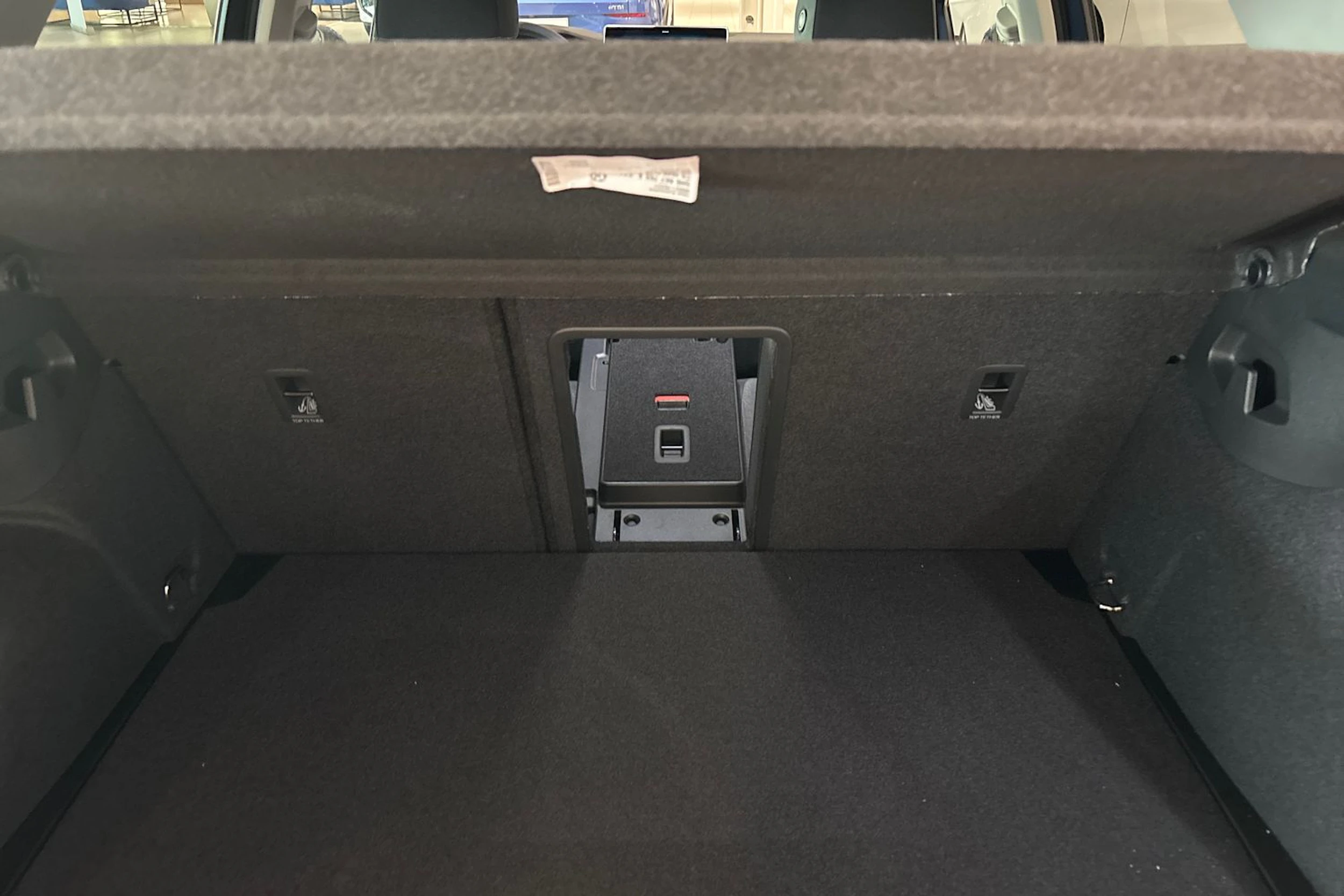 sininen Volkswagen Golf 2026 kuva 12.