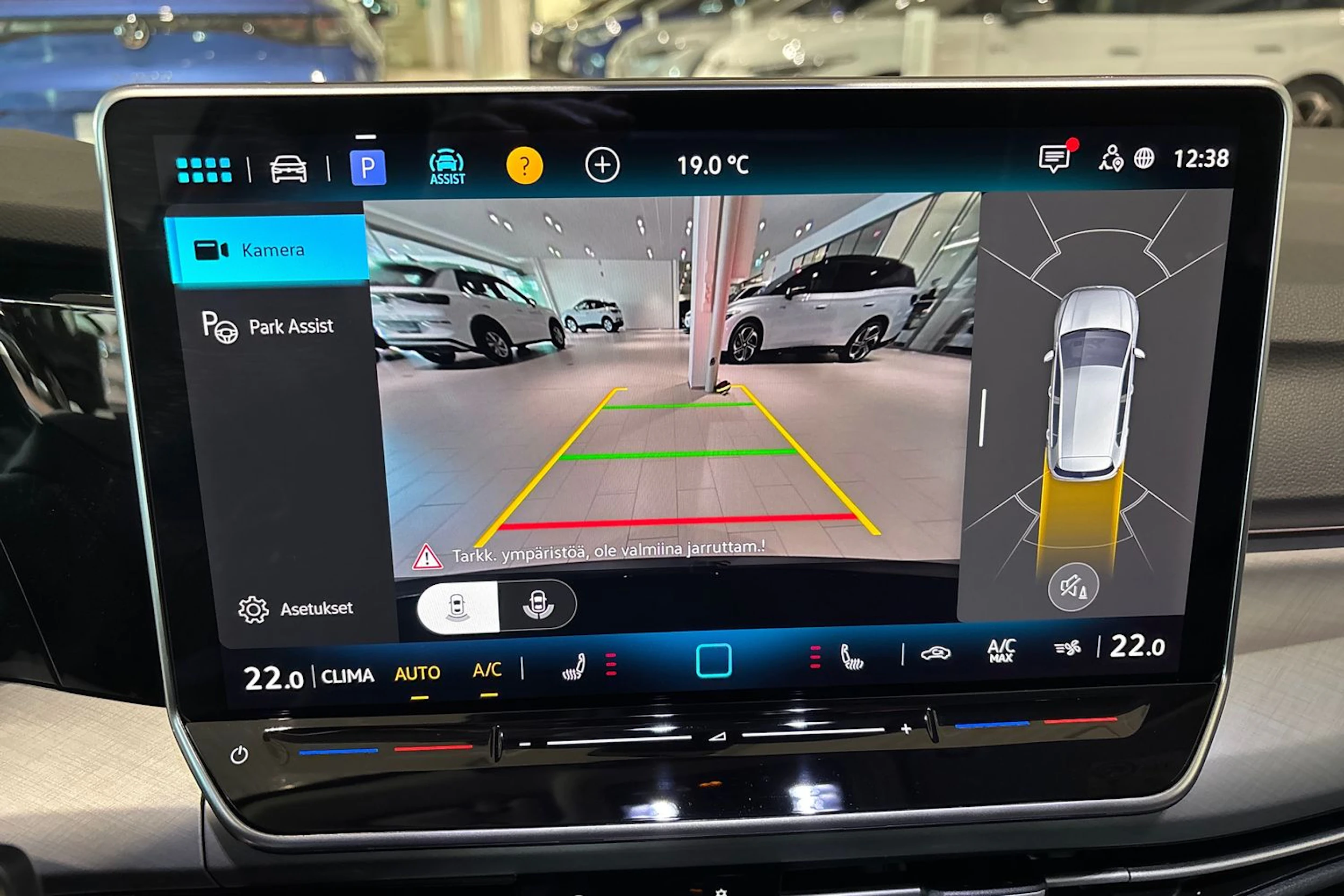 sininen Volkswagen Golf 2026 kuva 13.