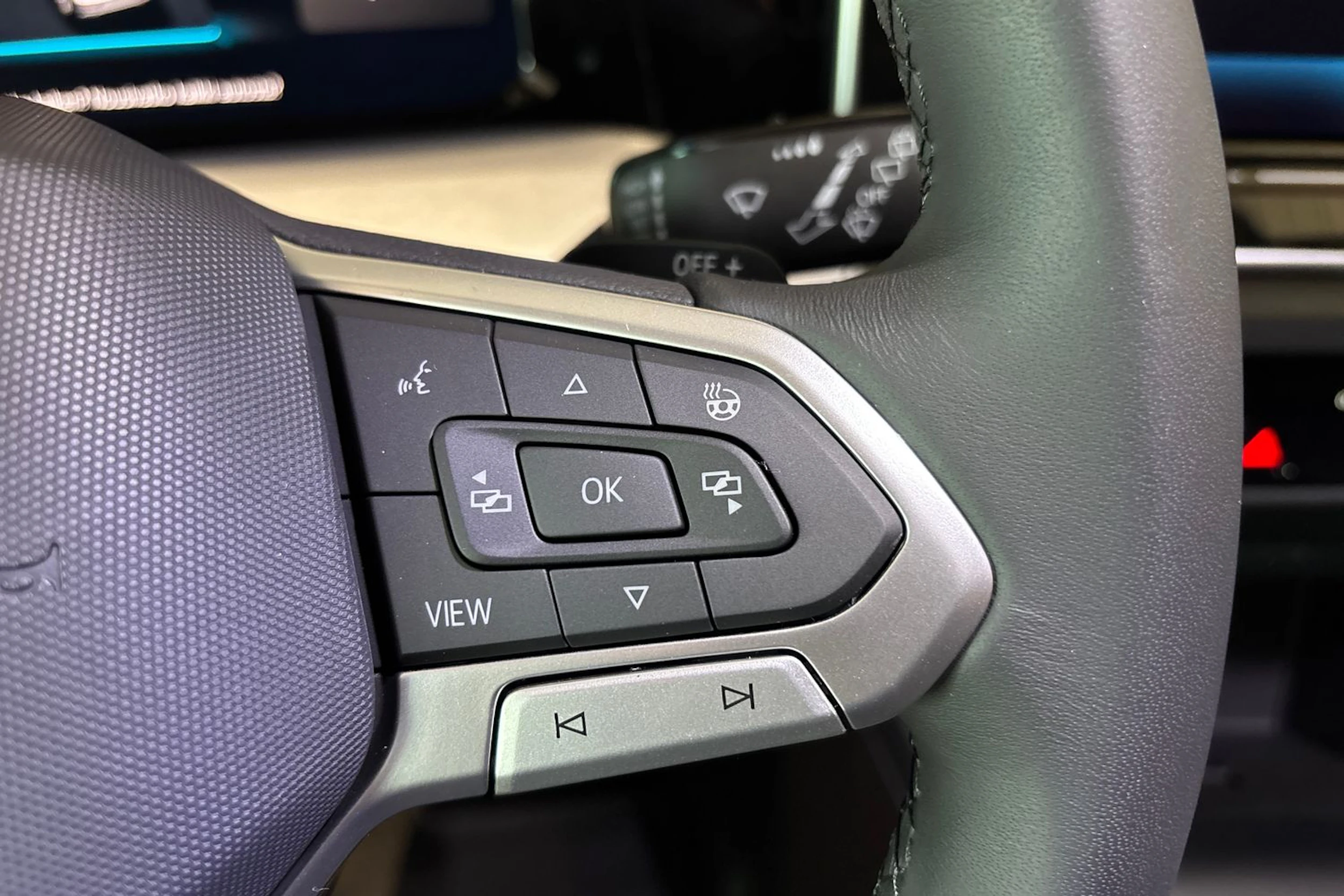 sininen Volkswagen Golf 2026 kuva 14.