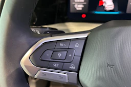 sininen Volkswagen Golf 2026 kuva 15.