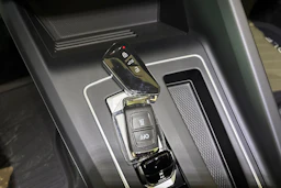 sininen Volkswagen Golf 2026 kuva 16.