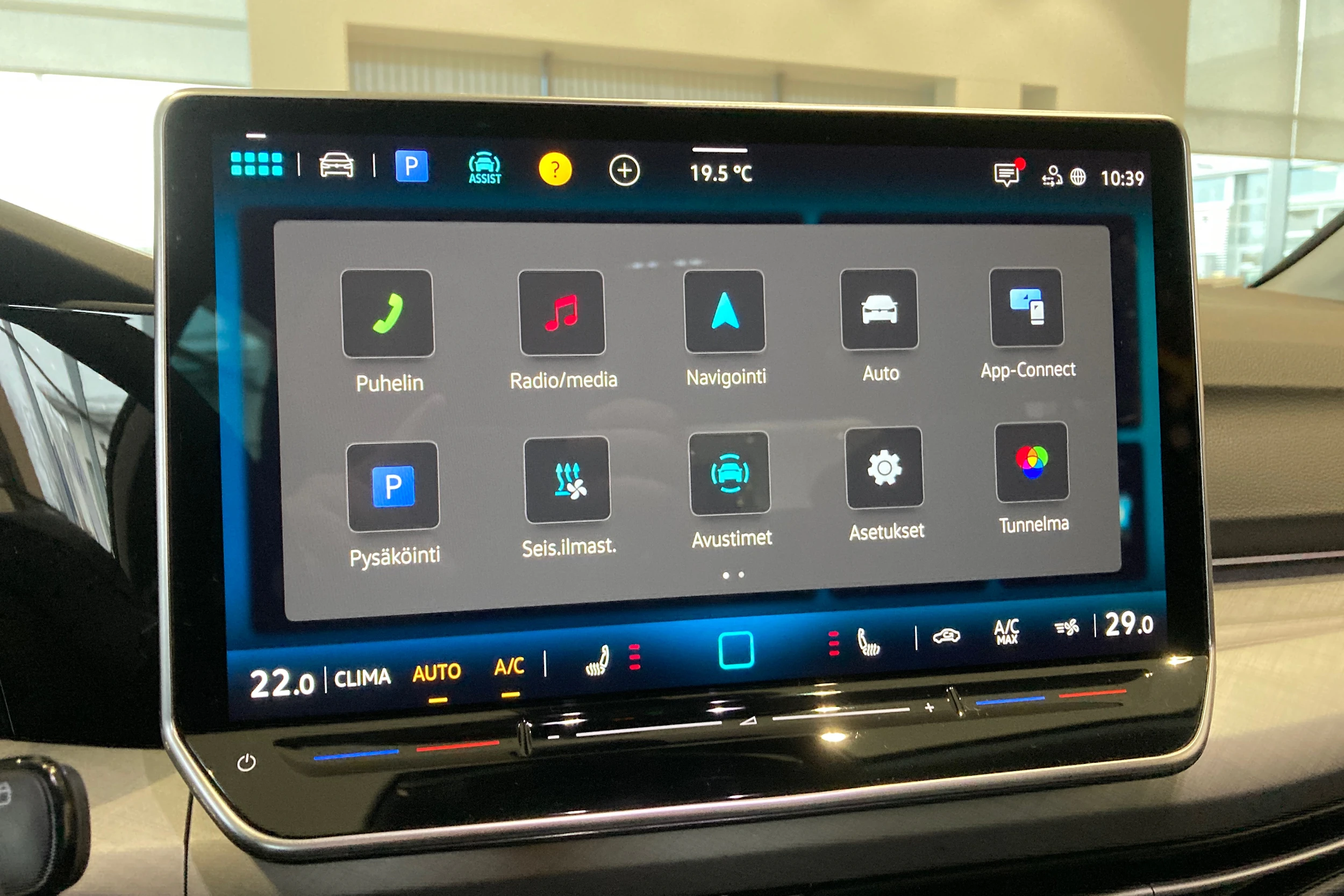 valkoinen Volkswagen Golf 2026 kuva 16.