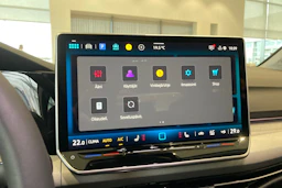 valkoinen Volkswagen Golf 2026 kuva 17.