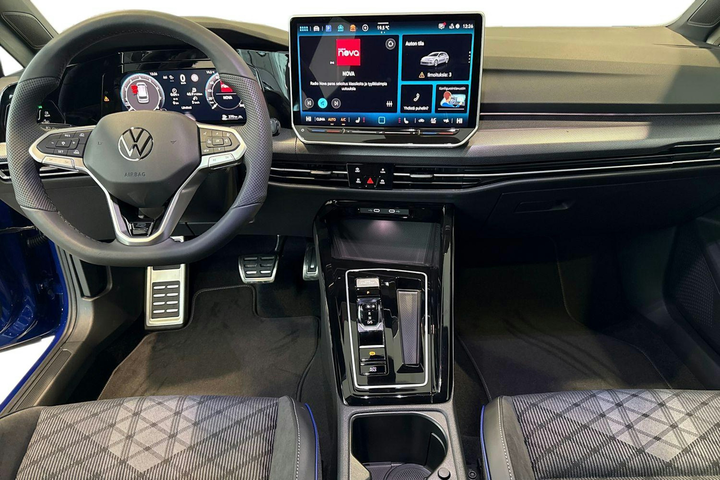 sininen Volkswagen Golf 2026 kuva 7.