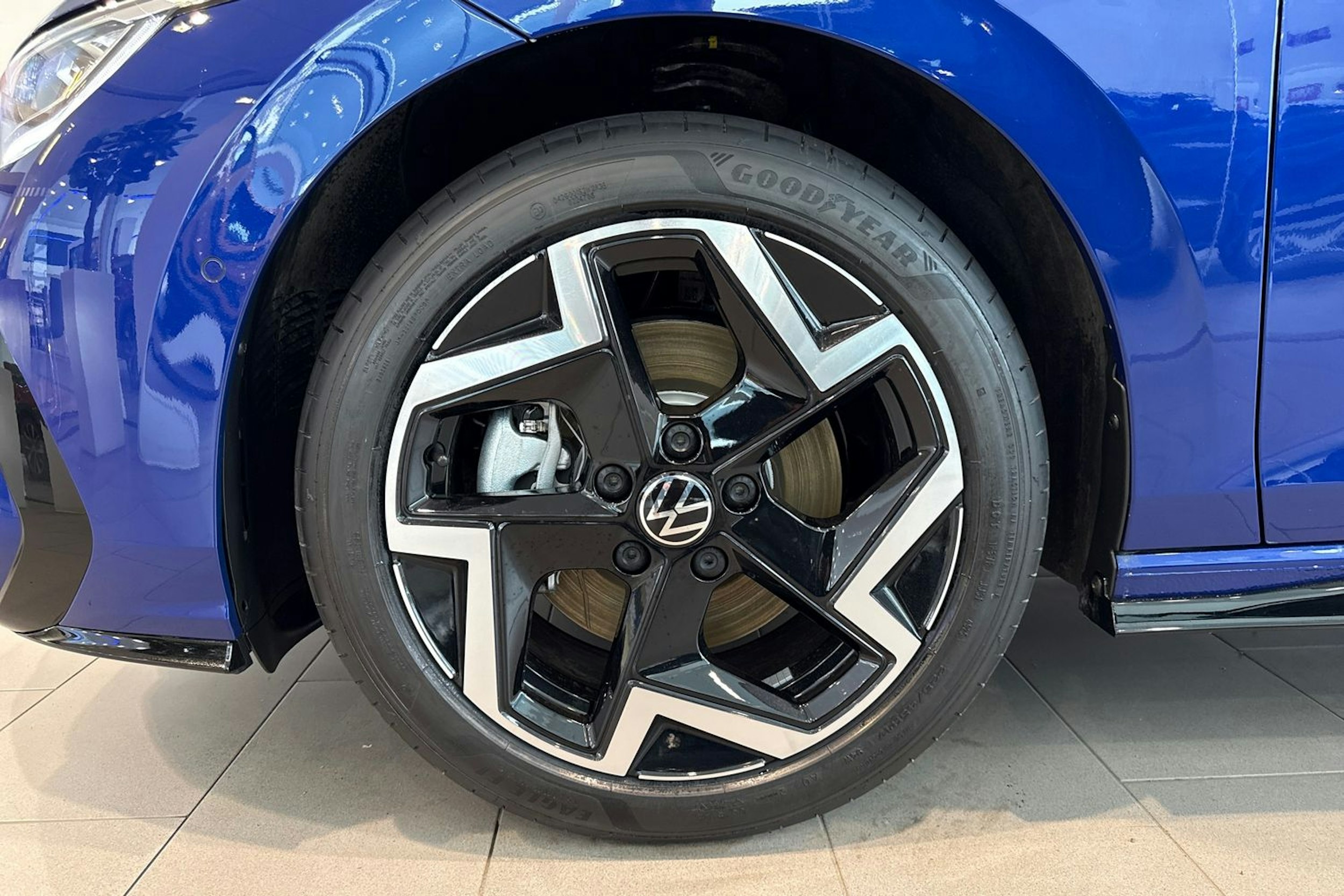 sininen Volkswagen Golf 2026 kuva 10.