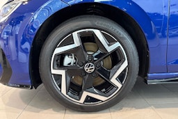 sininen Volkswagen Golf 2026 kuva 10.