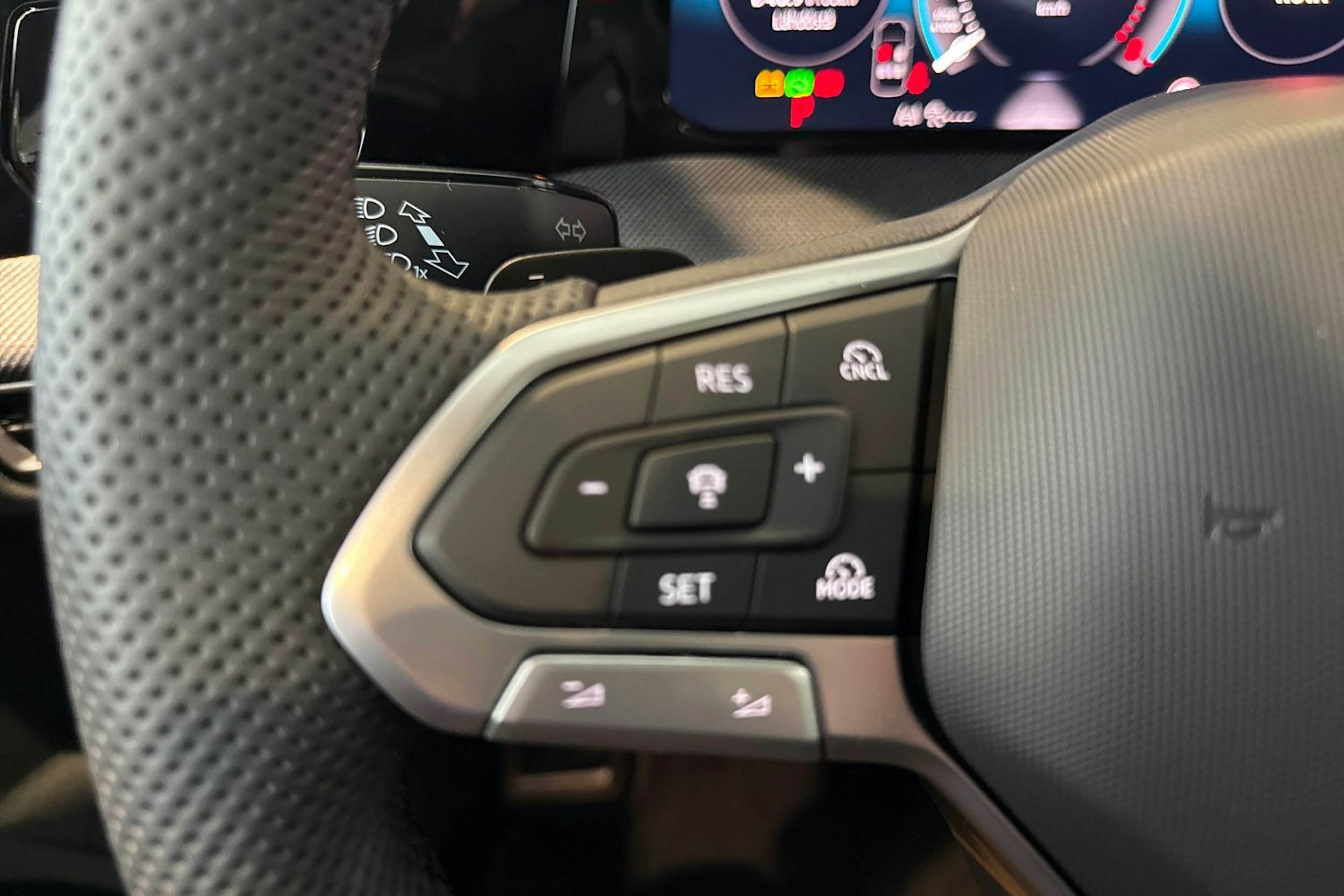 sininen Volkswagen Golf 2026 kuva 20.