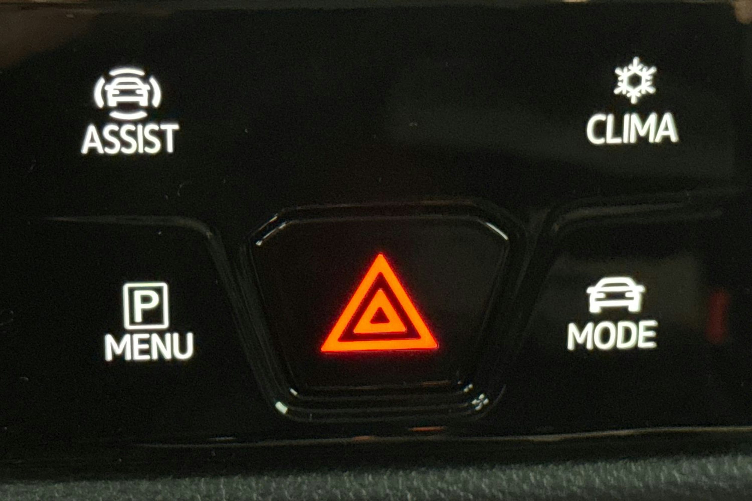 sininen Volkswagen Golf 2026 kuva 22.