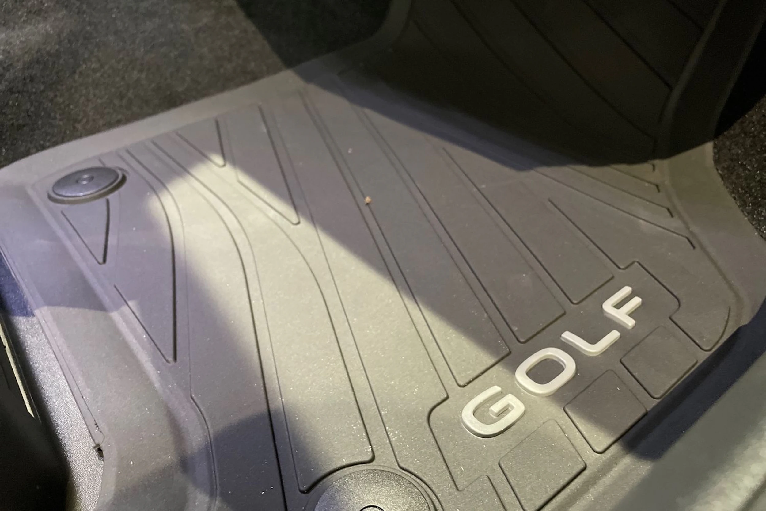 musta Volkswagen Golf 2026 kuva 15.