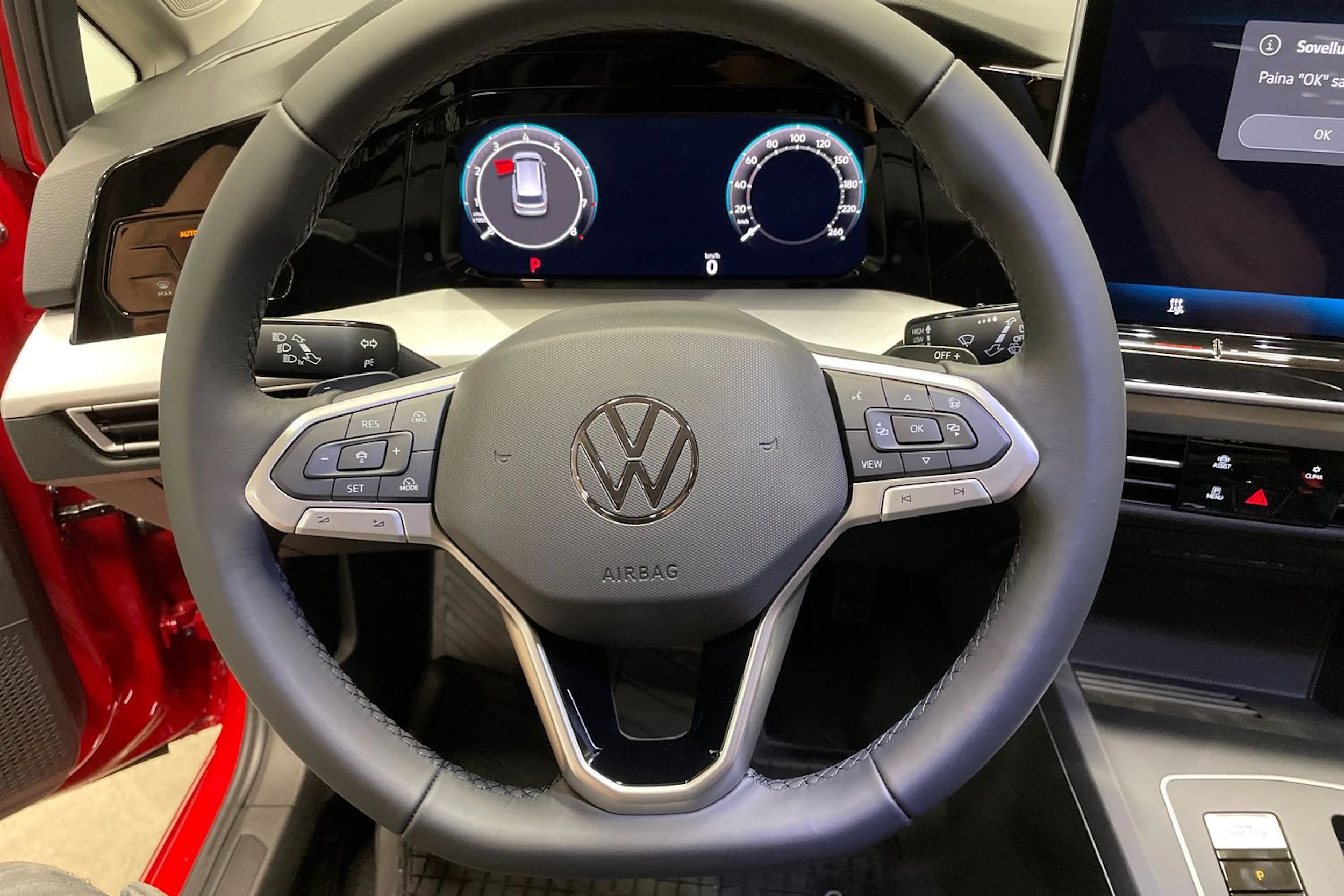 punainen Volkswagen Golf 2026 kuva 11.
