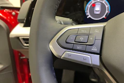 punainen Volkswagen Golf 2026 kuva 12.