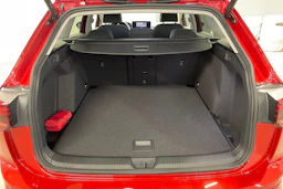 punainen Volkswagen Golf 2026 kuva 14.
