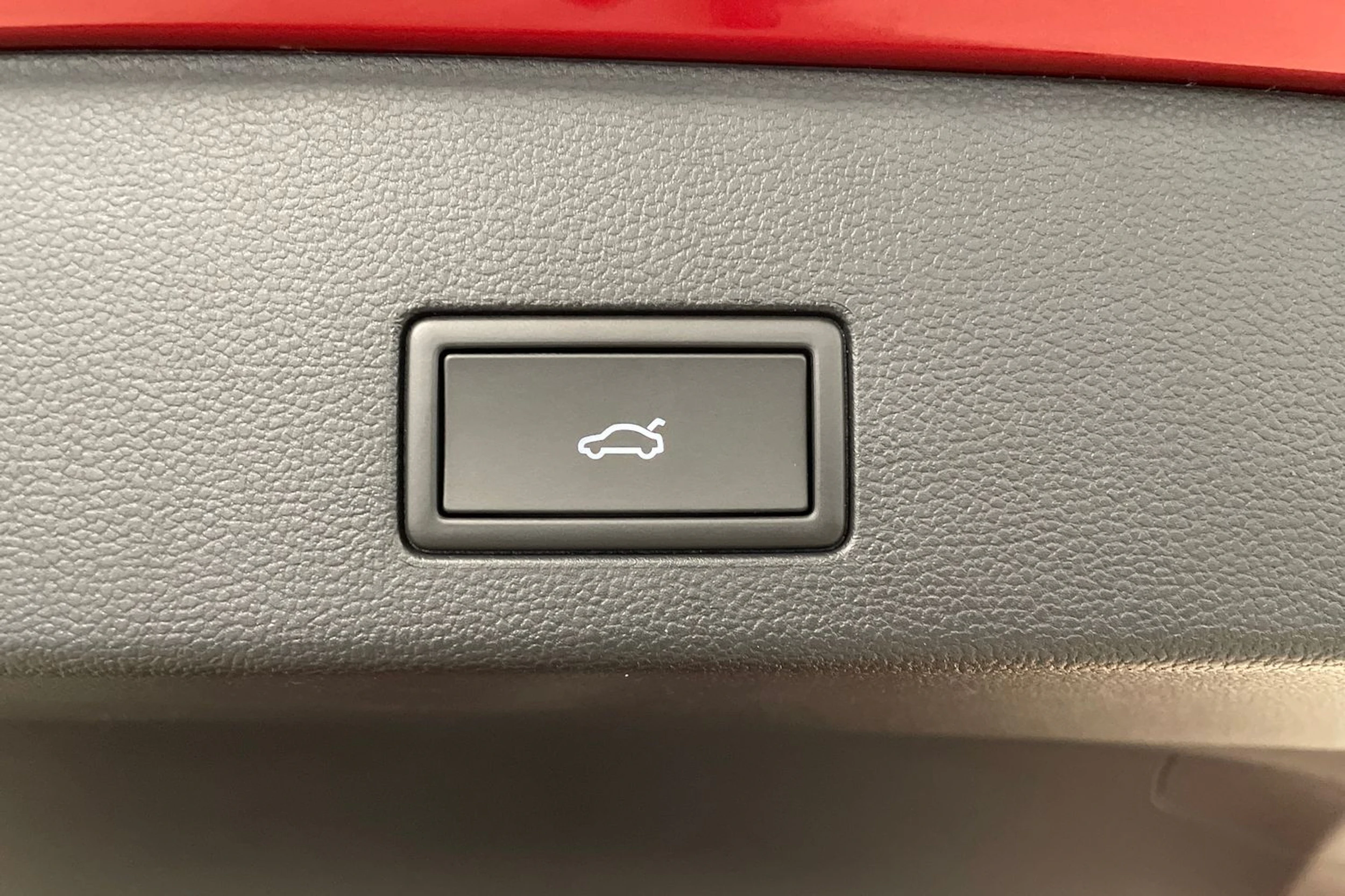 punainen Volkswagen Golf 2026 kuva 15.
