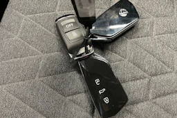 punainen Volkswagen Golf 2026 kuva 10.