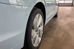sininen Volkswagen Golf 2026 kuva 10.