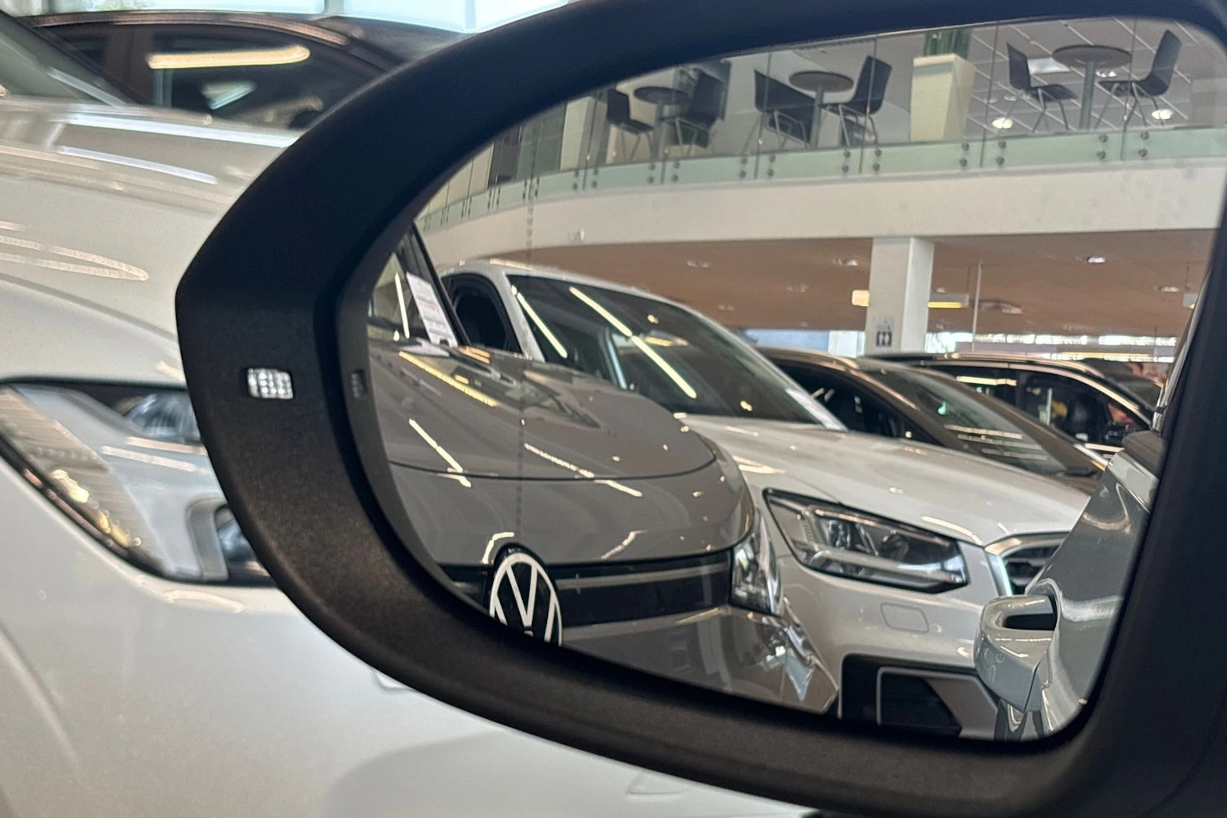 sininen Volkswagen Golf 2026 kuva 17.