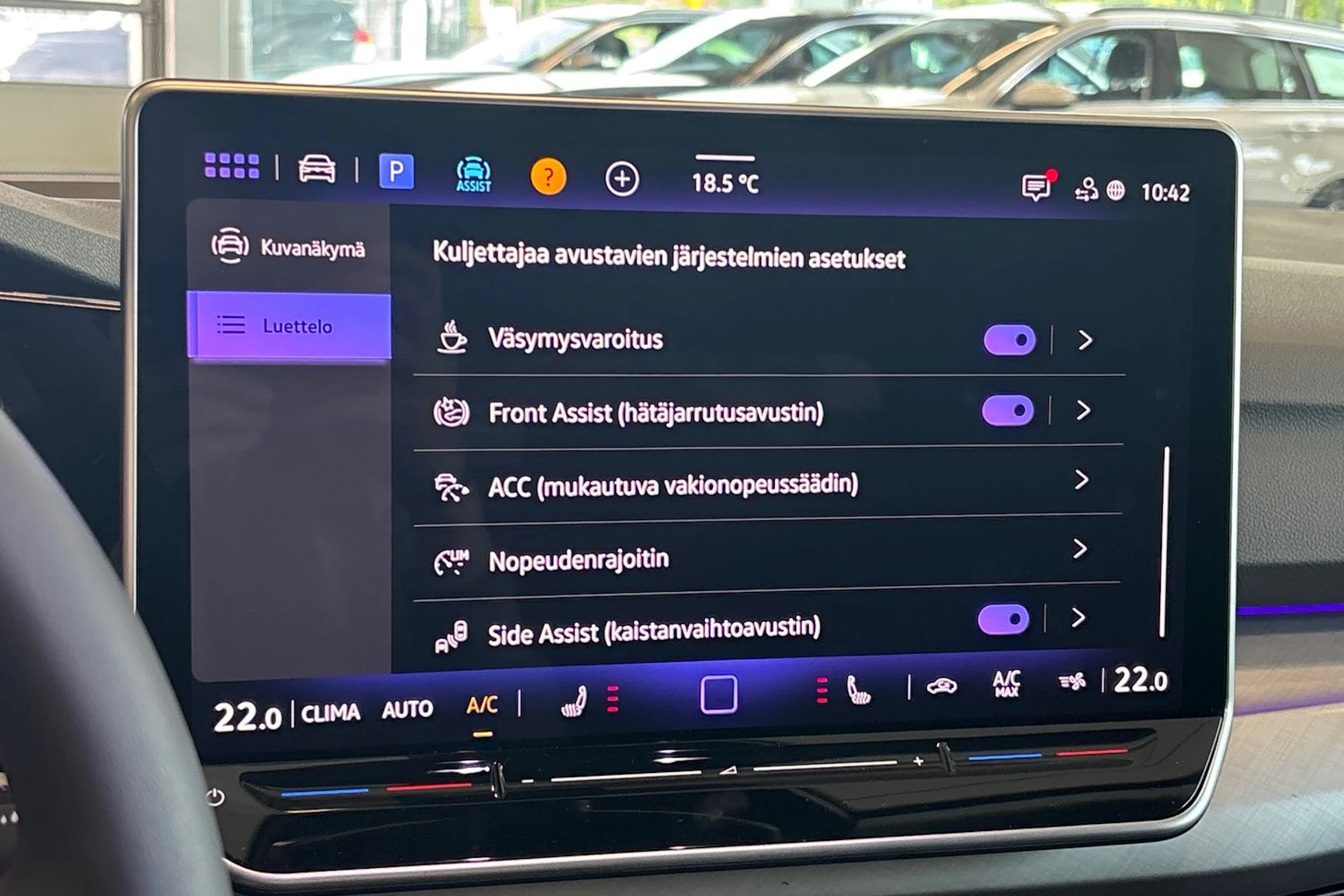 sininen Volkswagen Golf 2026 kuva 29.