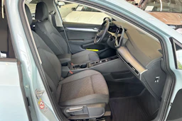 sininen Volkswagen Golf 2026 kuva 36.