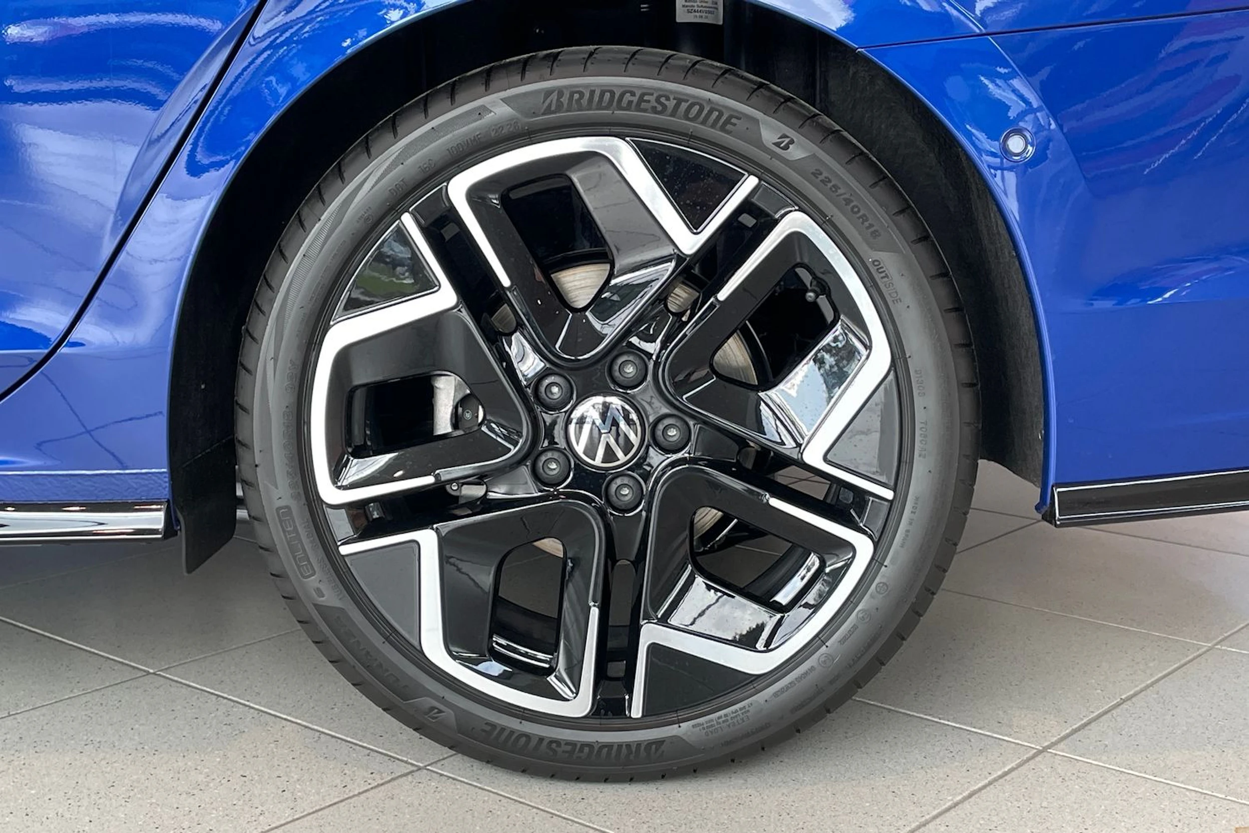 sininen Volkswagen Golf 2026 kuva 10.