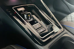 sininen Volkswagen Golf 2026 kuva 13.