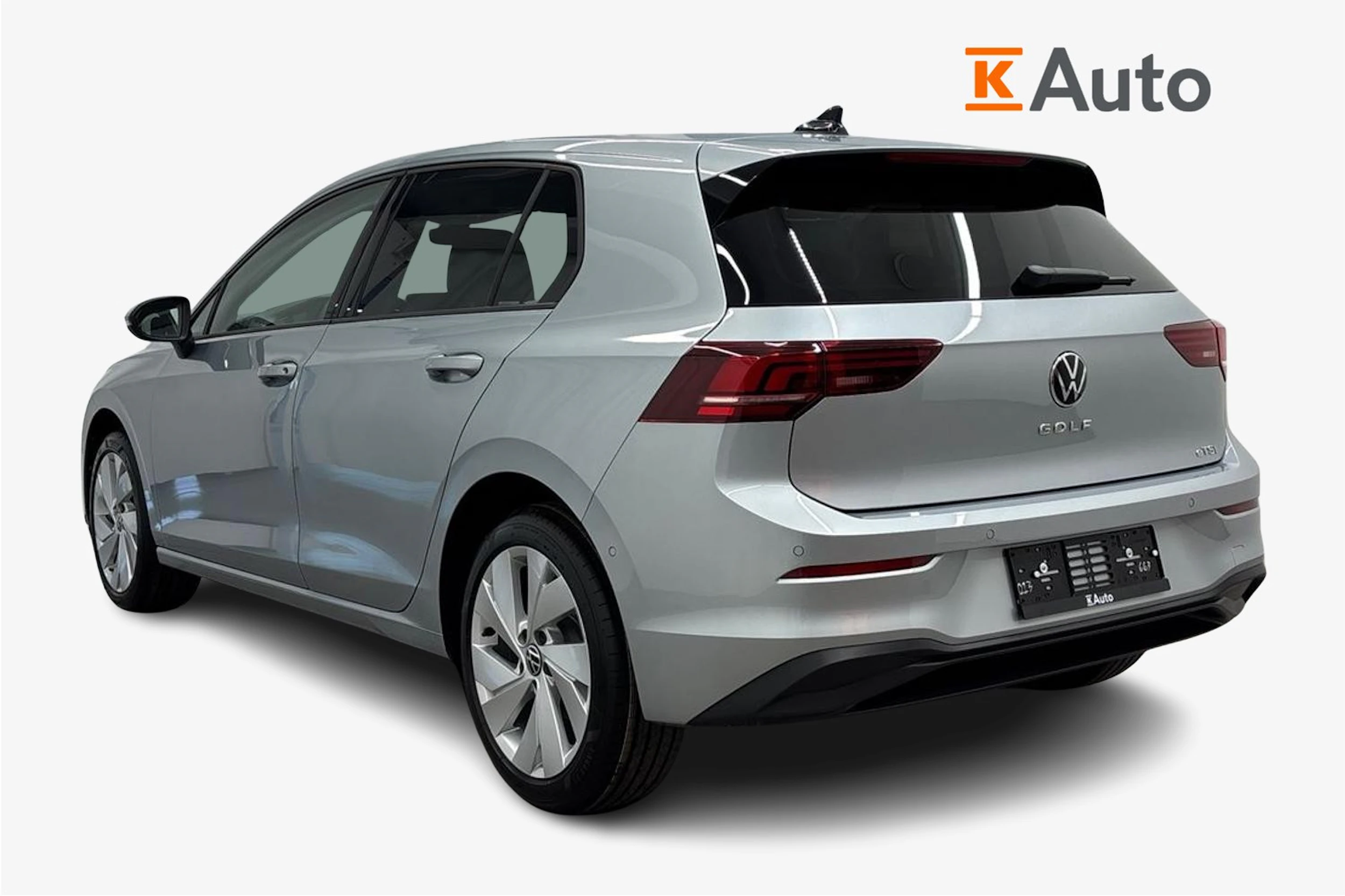 met. harmaa Volkswagen Golf 2026 kuva 2.