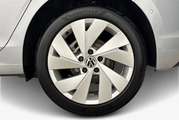met. harmaa Volkswagen Golf 2026 kuva 9.