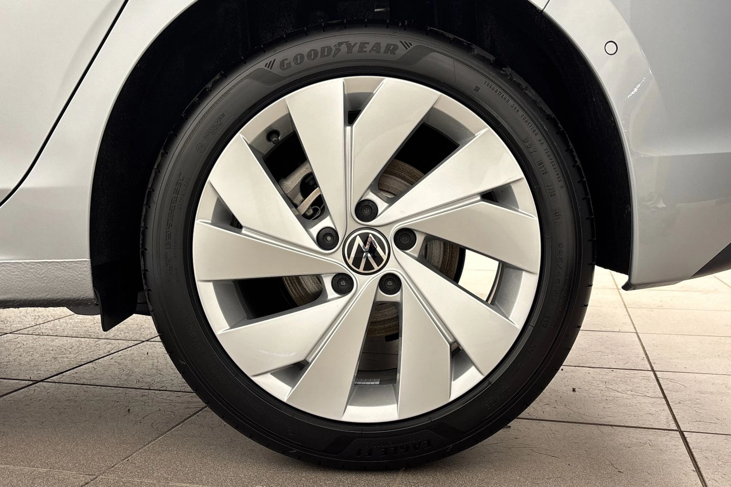 met. harmaa Volkswagen Golf 2026 kuva 10.
