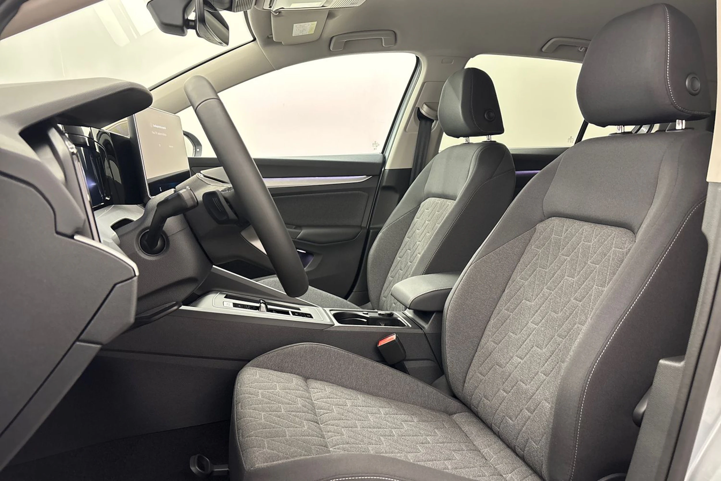 met. harmaa Volkswagen Golf 2026 kuva 11.