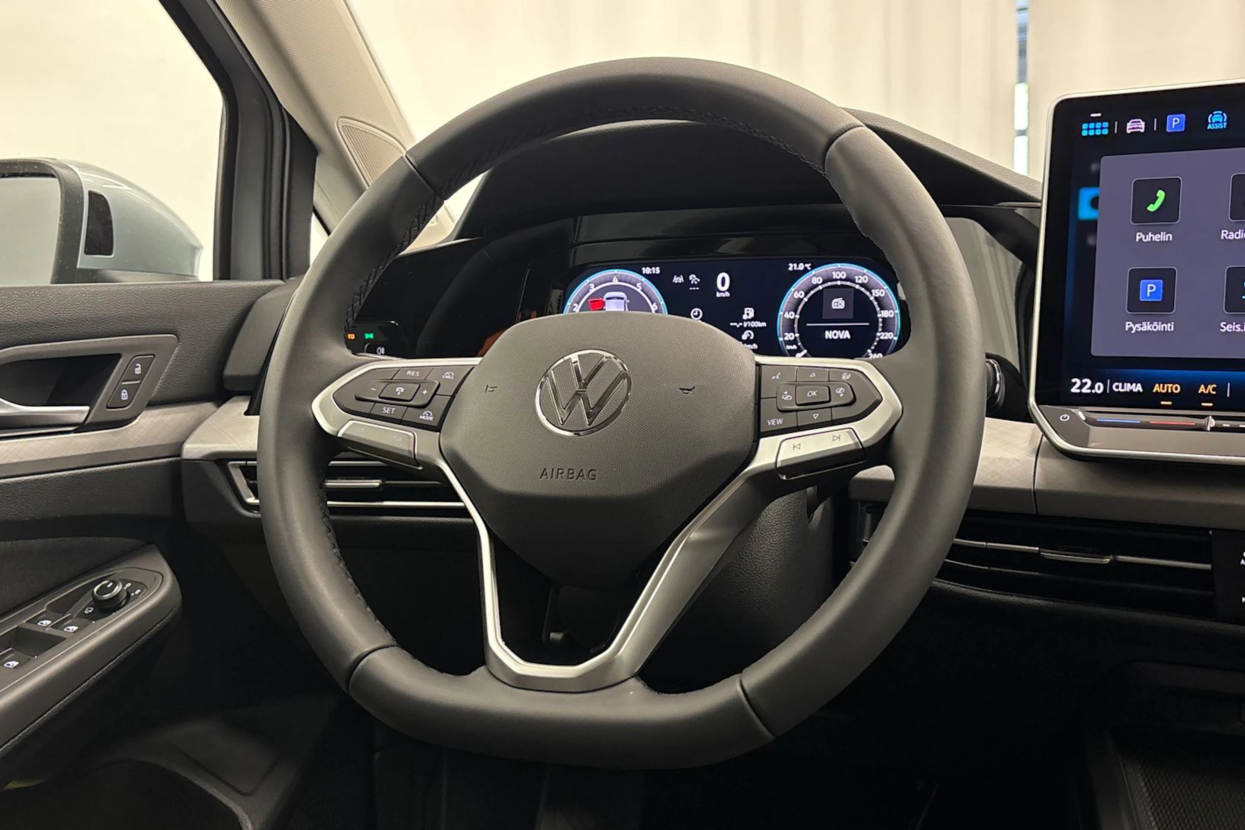 met. harmaa Volkswagen Golf 2026 kuva 13.