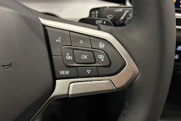 met. harmaa Volkswagen Golf 2026 kuva 15.