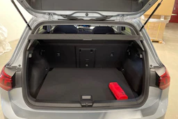 harmaa Volkswagen Golf 2026 kuva 11.