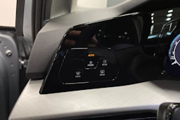 harmaa Volkswagen Golf 2026 kuva 13.