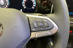 harmaa Volkswagen Golf 2026 kuva 15.