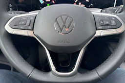 harmaa Volkswagen Golf 2026 kuva 15.