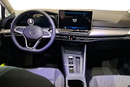 valkoinen Volkswagen Golf 2026 kuva 7.