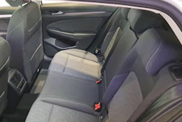 valkoinen Volkswagen Golf 2026 kuva 8.