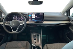 harmaa Volkswagen Golf 2026 kuva 7.