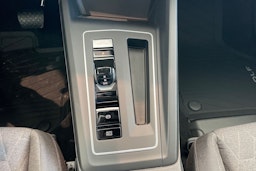 harmaa Volkswagen Golf 2026 kuva 15.